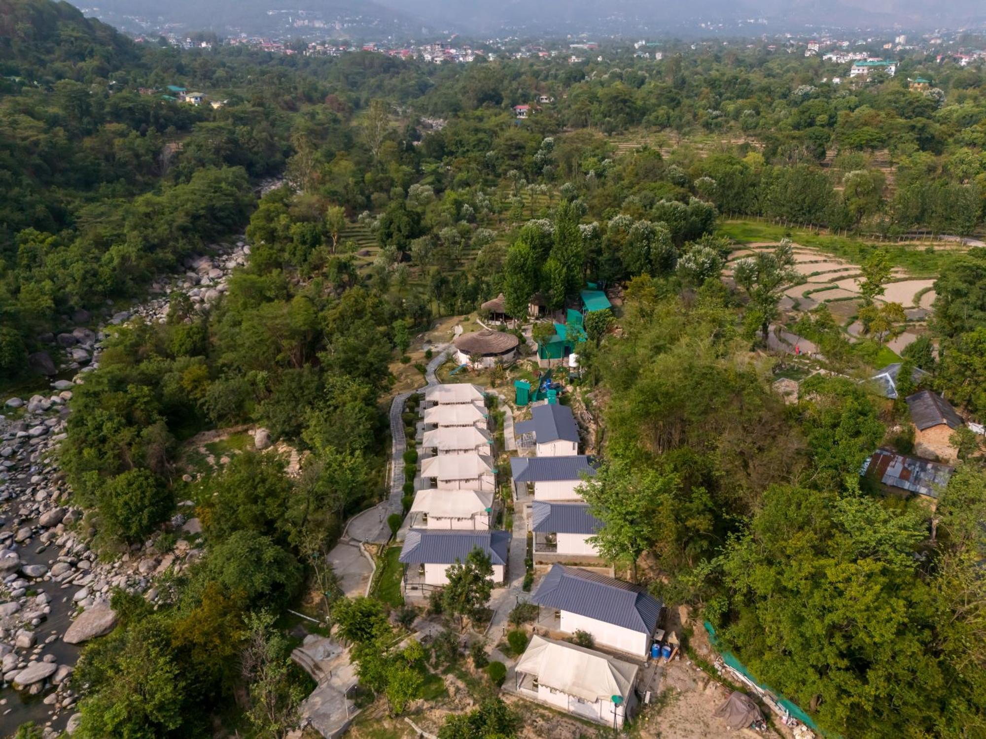 Dev Bhoomi Farms&Cottages Dharamshala Buitenkant foto